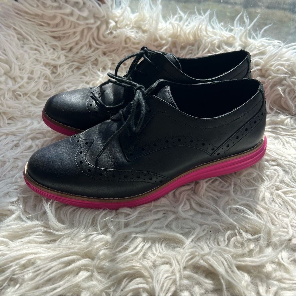 COLE HAAN Black and Pink Women's Oxford Shoes